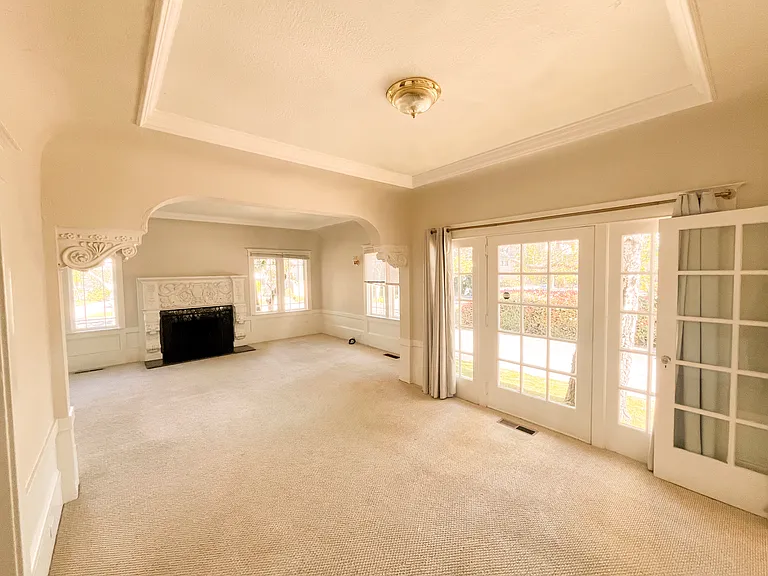 1509 Forest View Ave — Photo 4