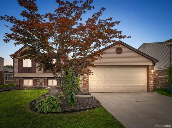 24715 Timber Ridge Trl, Brownstown, MI 48134