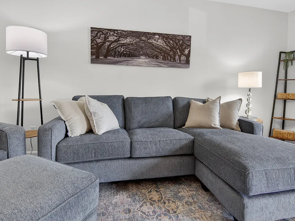 21 Rivers Point Row #10C