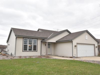 1905 Penhurst Way, Waukesha, WI, 53186