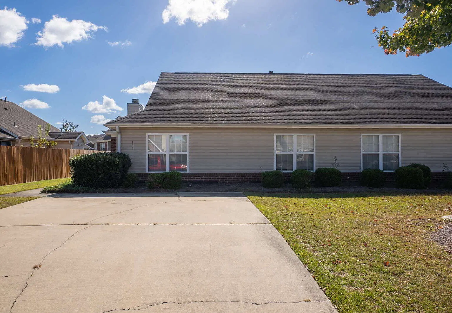 3 bed, 3.0 bath, 1460 sqft, $1,750 — Photo 1