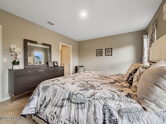 3rd image of 2 Bella Oaks Dr