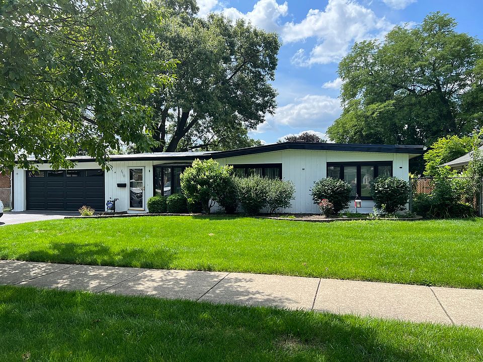 1st image of 7913 W 97th Pl