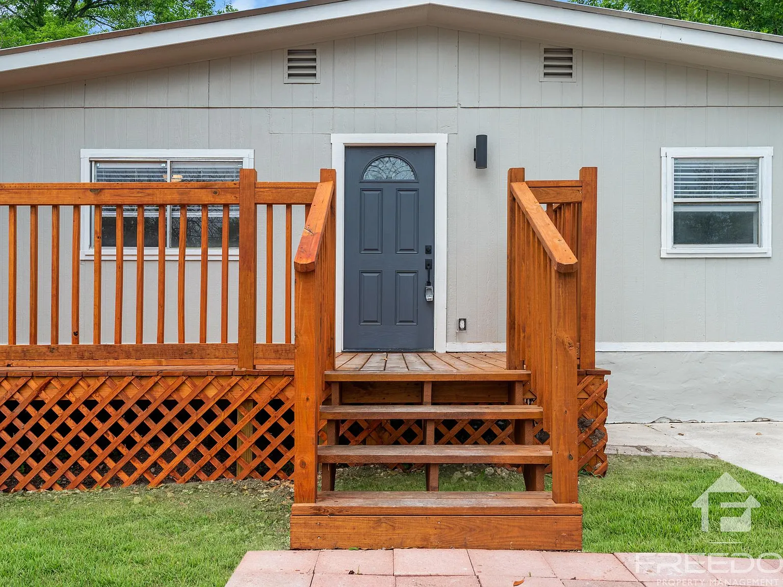 4 bed, 1584 sqft, $1,550 — Photo 2