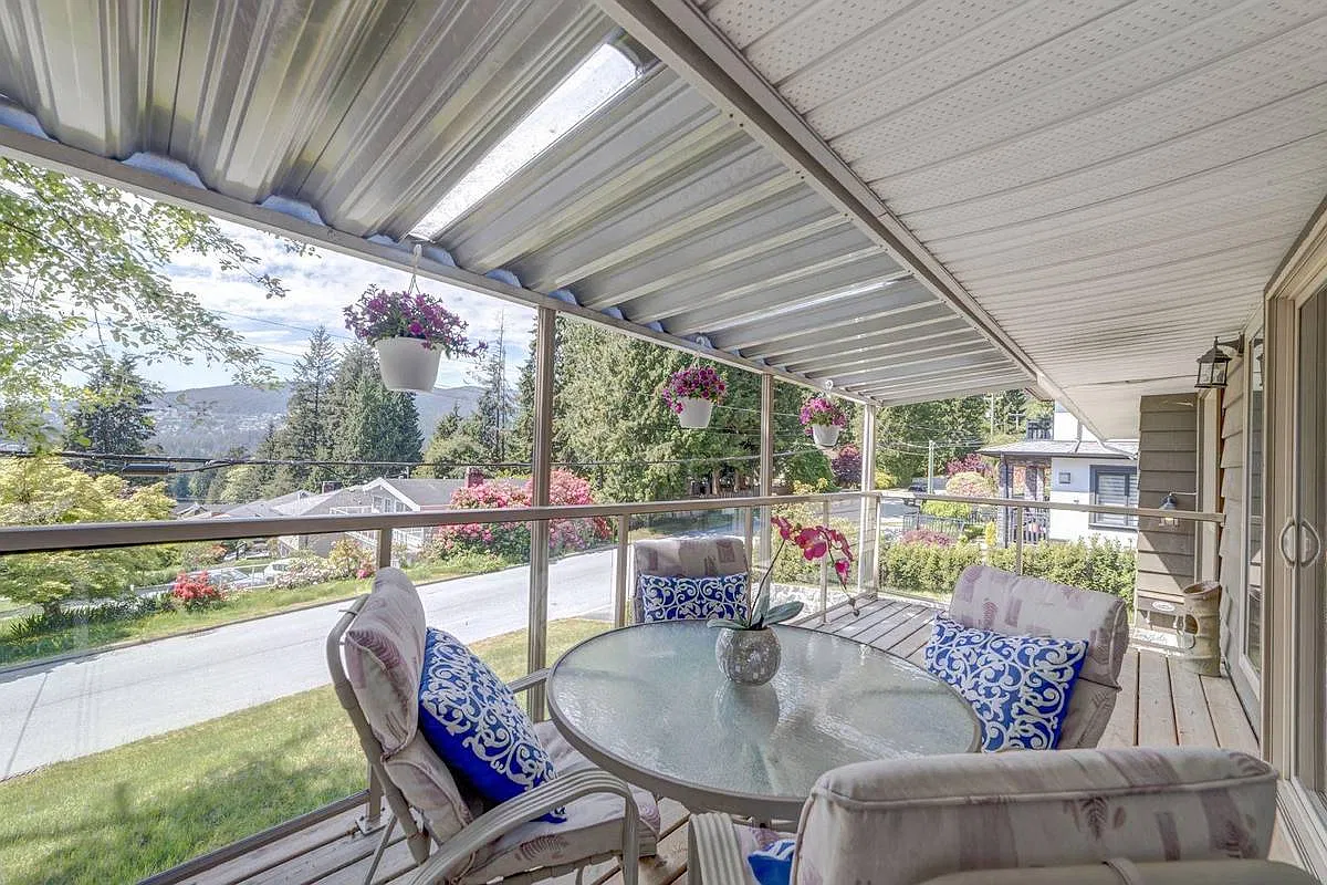 3 bed, 1.5 bath, 1400 sqft, $4,000 — Photo 4