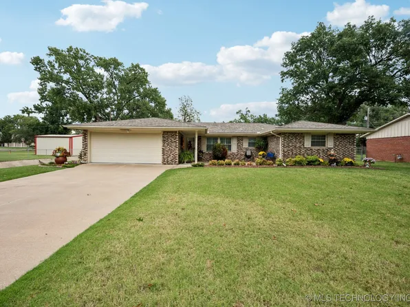 3604 Dana Dr, Bartlesville, OK 74006