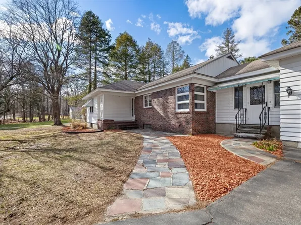 439 Lowell St, Andover, MA 01810