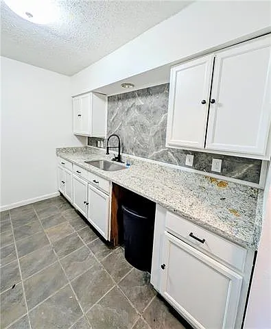 10921 Roger Dr #B — Photo 7
