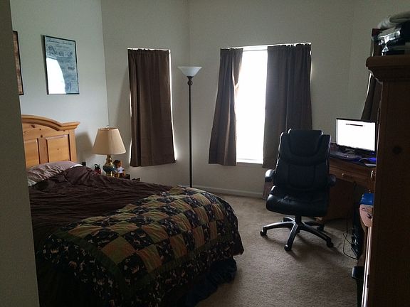 4th image of 12 Ascot Cir APT 2