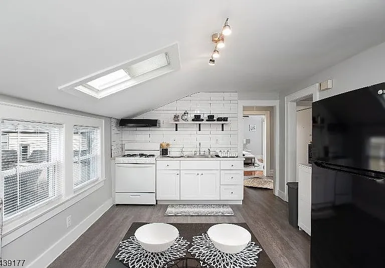 35 Hazelwood Rd #3 — Photo 7