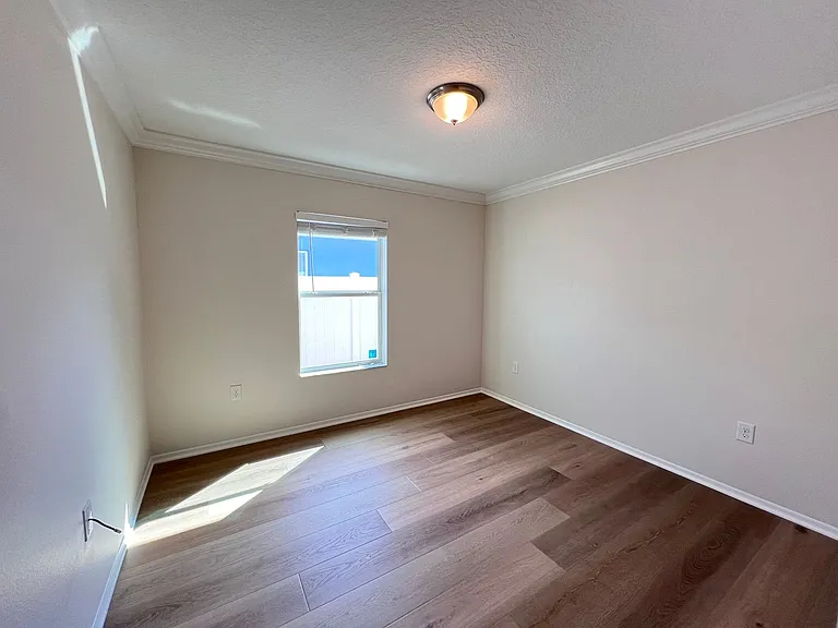 13740 Laranja St — Photo 19