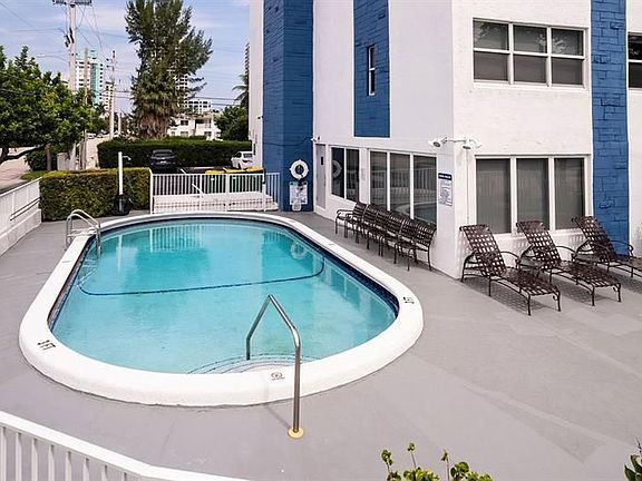 3rd image of 550 Bayshore Dr APT 209