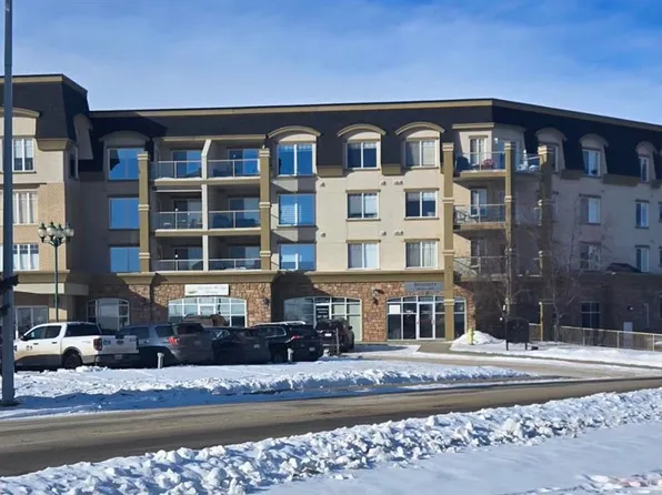 4425 W Heritage Way #405, Lacombe, AB T4L 2P4