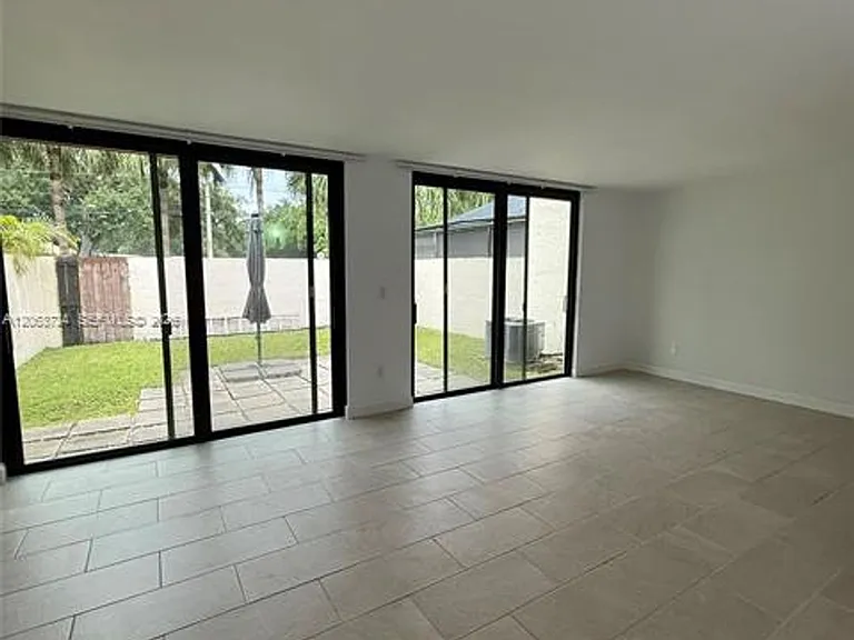 10672 SW 79th Ter #Townhouse 10672 — Photo 7