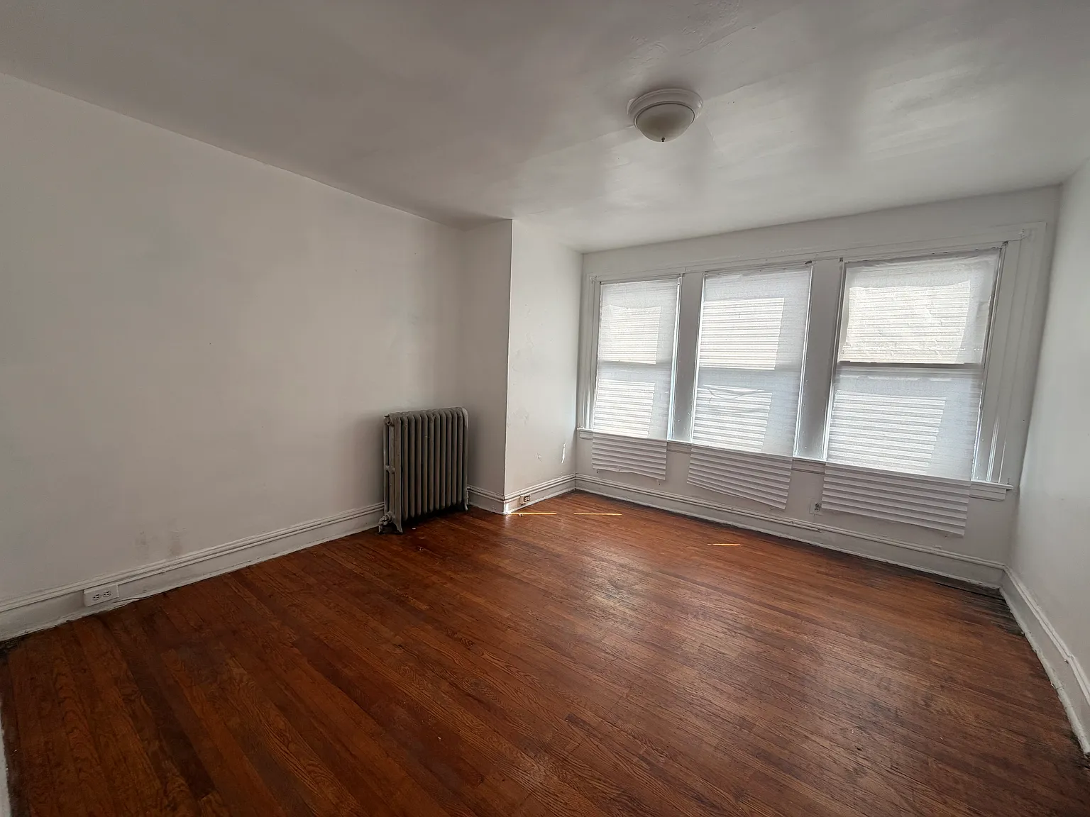 3 bed, 1024 sqft, $1,400 — Photo 4