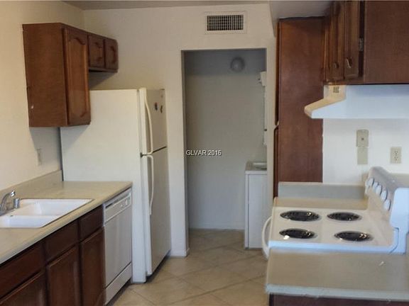 3rd image of 5146 Golden Ln APT C