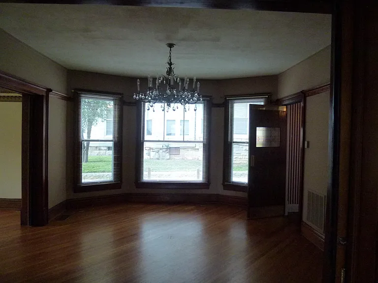 620 N College Ave — Photo 8
