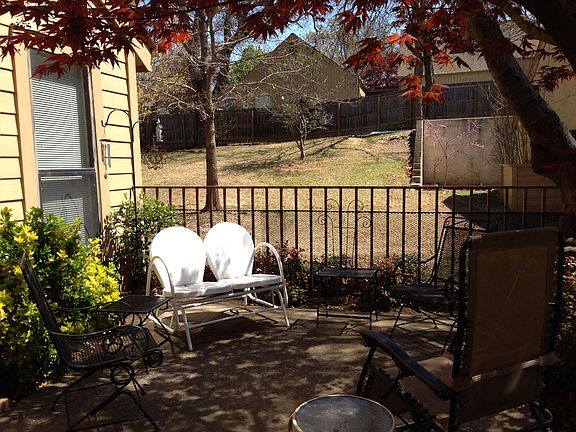 Shady front courtyard