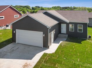 856 Ridgecrest St, River Falls, WI 54022