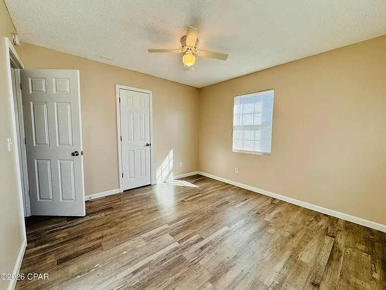 163 Lauren Ln — Photo 17