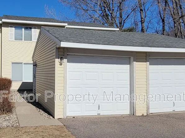 60 Meadowbrook Ct, North Mankato, MN 56003