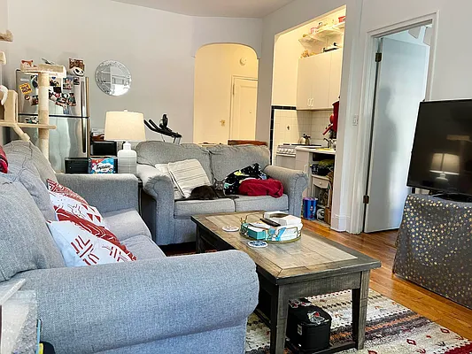 Rented by Douglas Elliman | media 9