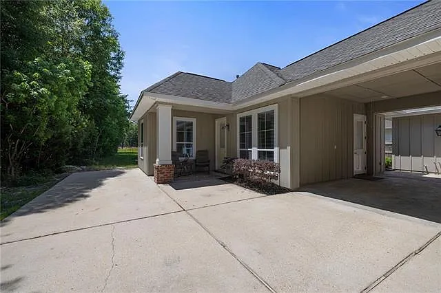 1029 Spring Haven Ln — Photo 23