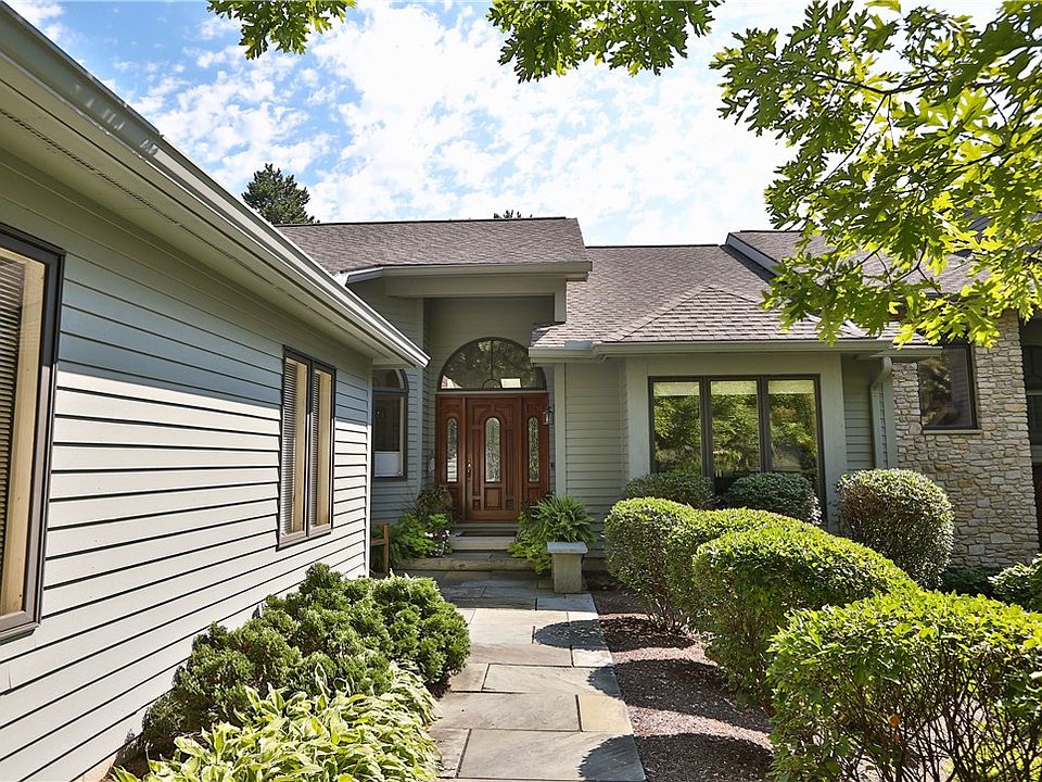 4 Woodcliff Ter, Fairport, NY 14450 Zillow