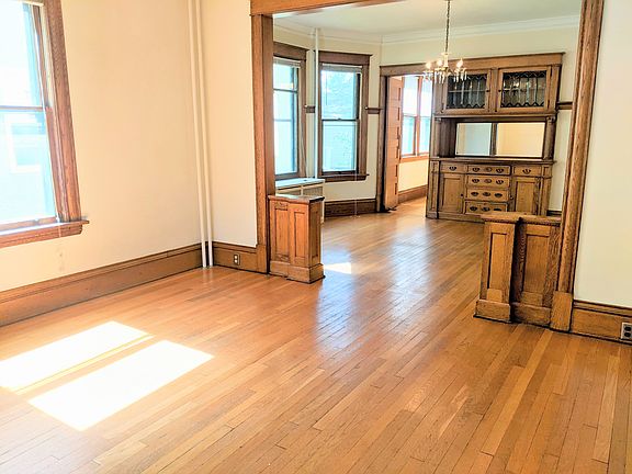 3rd image of 3108 Humboldt Ave S