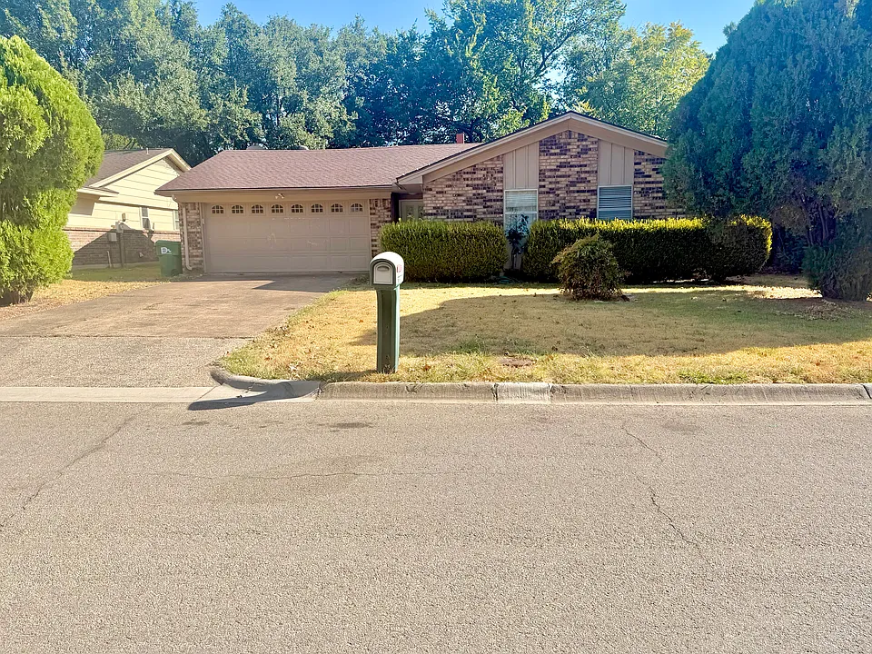 608 Coronado Dr