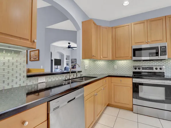 9531 Crescent View Drive N, Boynton Beach, FL 33437