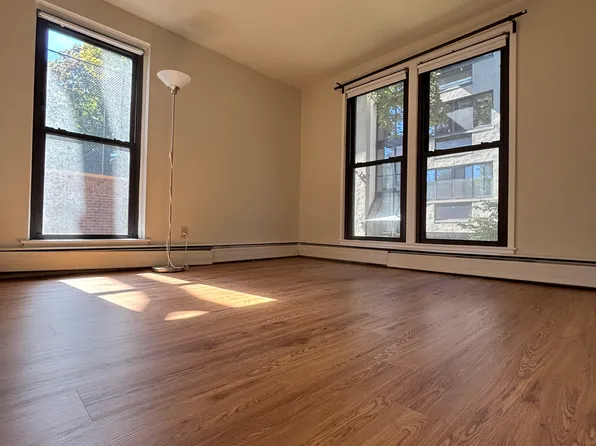 10 Juniper St APT 35, Brookline, MA 02445