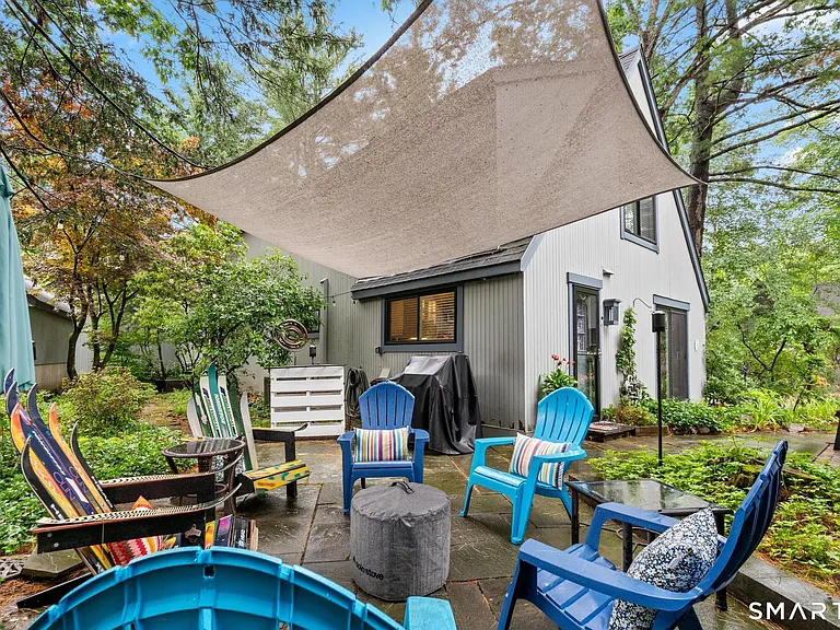 7 Pond Cir #7 — Photo 31