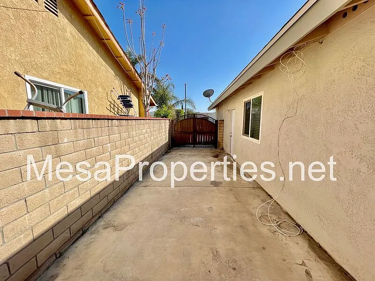16140 Rosemary Dr — Photo 29