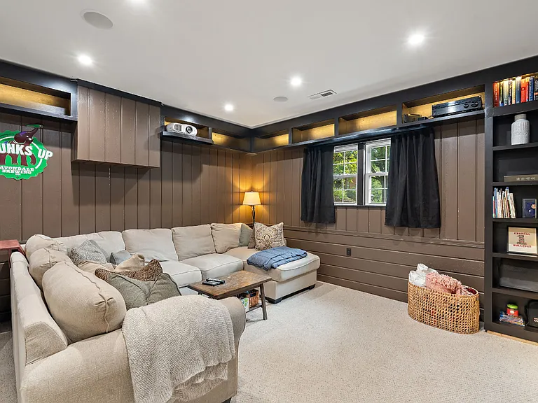 2786 Birchwood Dr — Photo 40