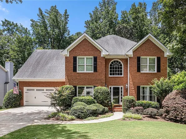 1884 Whitehawk Ct, Lawrenceville, GA 30043