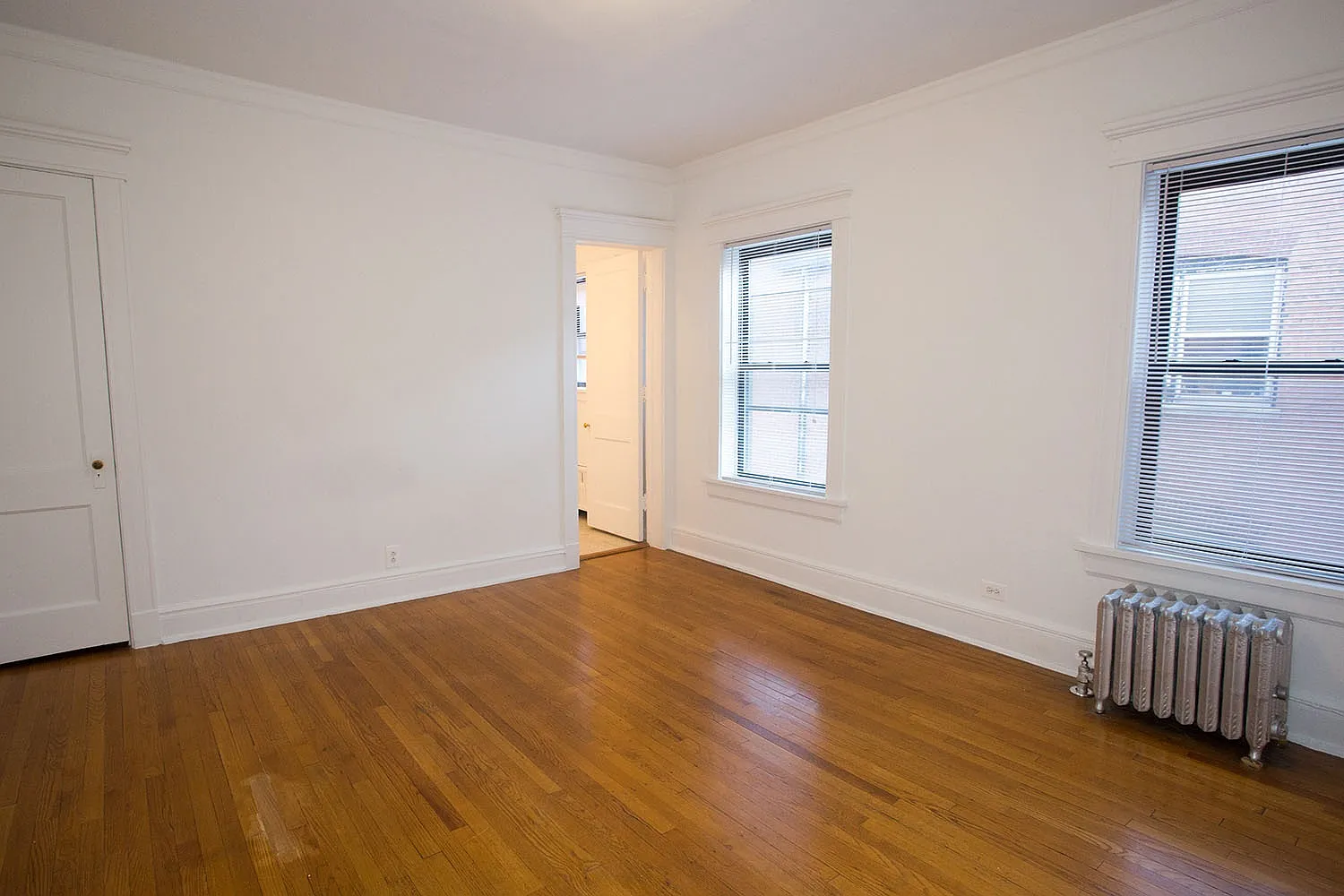 5325 S. Hyde Park Boulevard — Photo 4