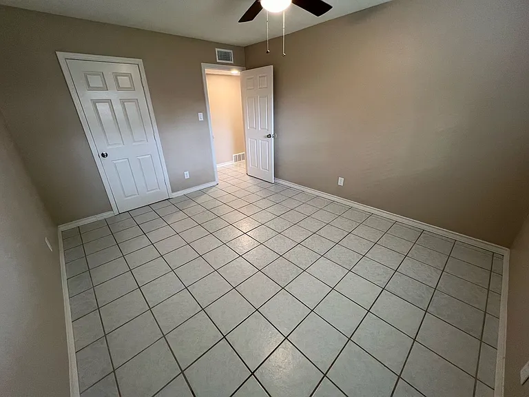6700 Forestview Dr — Photo 25