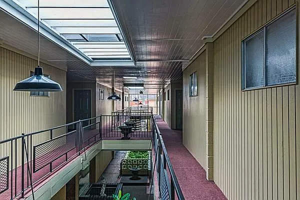 850 Martin Berhman — Photo 8