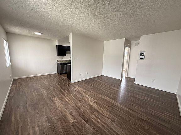 3rd image of 4878 Saratoga Ave #206