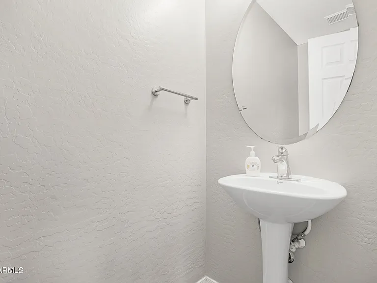 23340 W Cocopah St — Photo 15