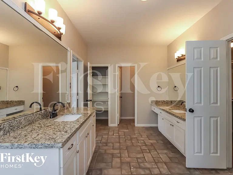 19326 Hikers Trail Dr — Photo 12