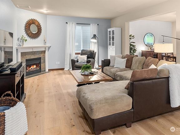 5th image of 3329 80th Avenue NE