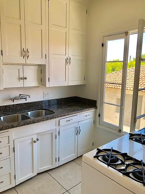 1 bed, 850 sqft, $3,195 — Photo 4