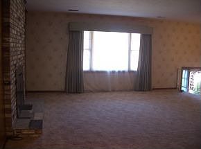 4th image of 1725 Green Valley Dr