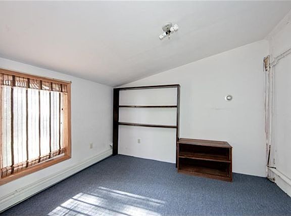 4th image of 885 Deraco Ln