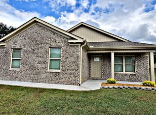 719 Iron Wood Dr SW, Hartselle, AL 35640