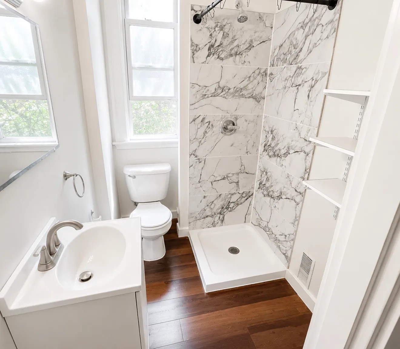 2346 Stratford Ave — Photo 4