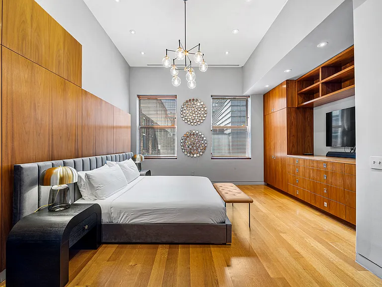 10 E 14th St #PENTHOUSE — Photo 33