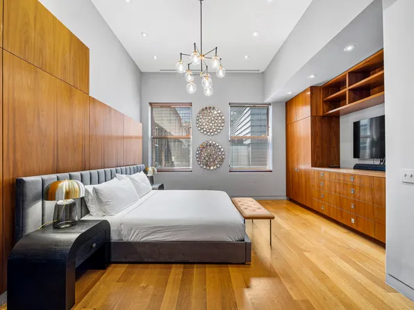 10 East 14th Street image 32 of 55